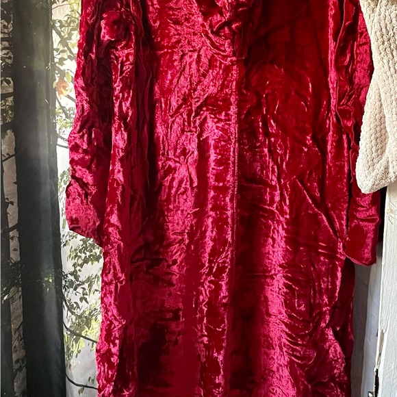 “HOLY CLOTHING” Crushed Red Velvet Hooded Renaissance Medieval Claok - Picture 3 of 6